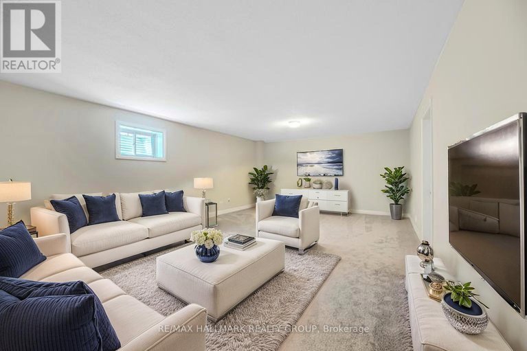 28506453/643-terrier-circle-w/goulbourn-twp-from-franktown-rdsouth-to-rideau/ottawa/ontario/K0A2Z0_39