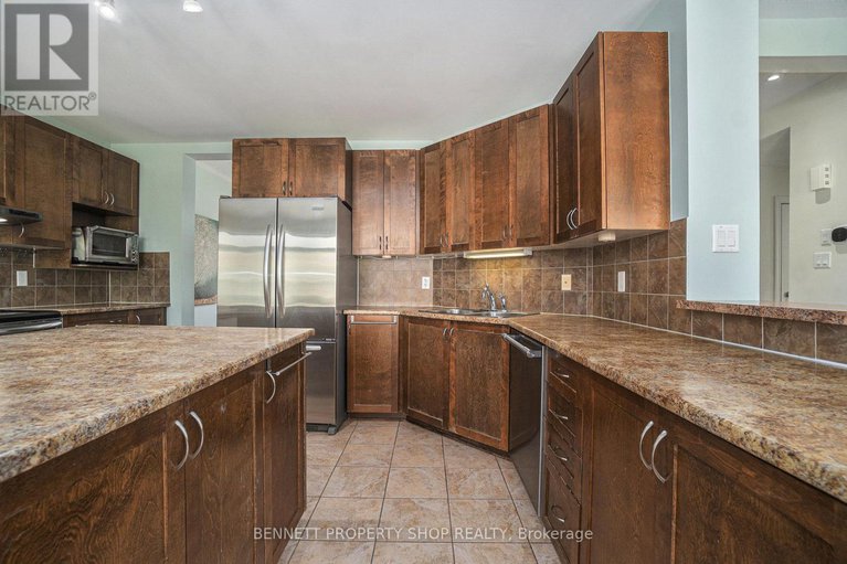 28651588/324-fairlakes-way/avalon-east/ottawa/ontario/K4A0K8_10