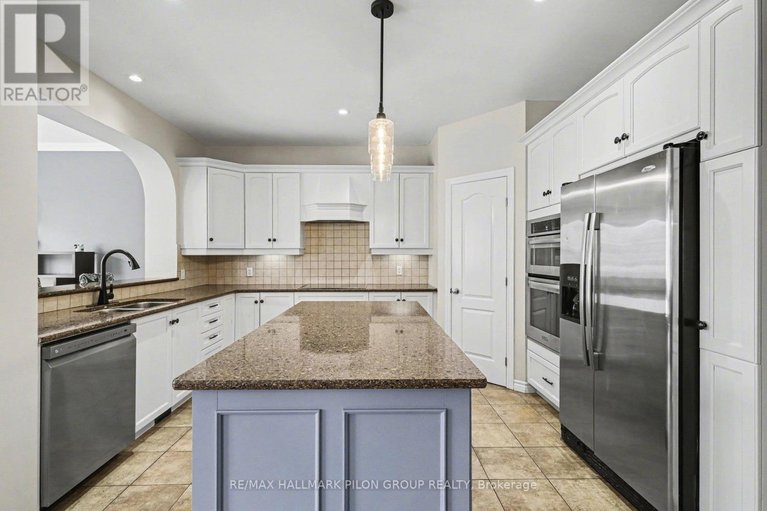 29579185/1878-montmere-avenue/notting-hillsummerside/ottawa/ontario/K4A0L7_5