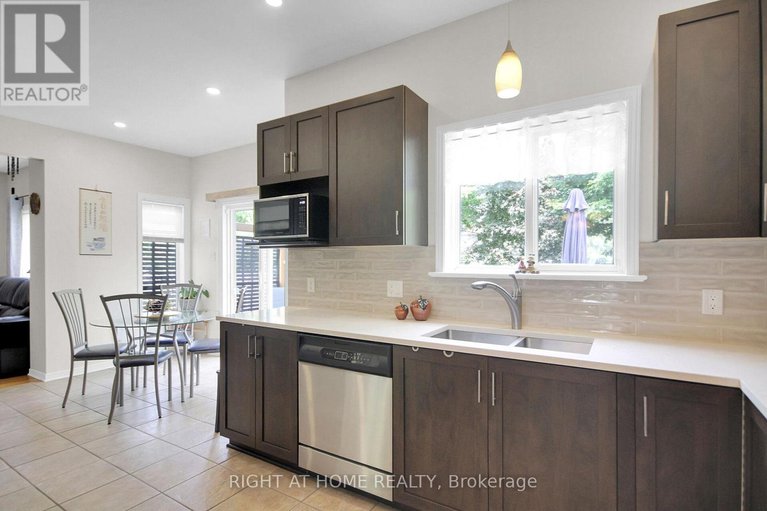 28495387/13-sirocco-crescent/stittsville-north/ottawa/ontario/K2S1Z7_11