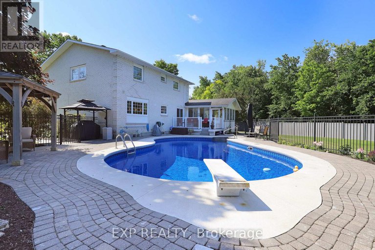 28566610/6385-third-line-road/rideau-twp-w-of-hwy-16-north-of-reg-rd-6/ottawa/ontario/K0A2T0_34