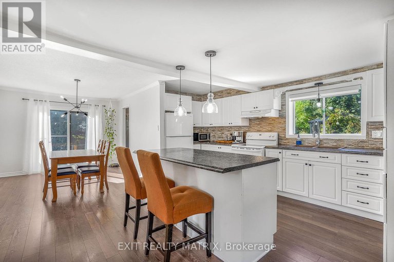 28914095/965-marston-street/lorignal/champlain/ontario/K0B1K0_7