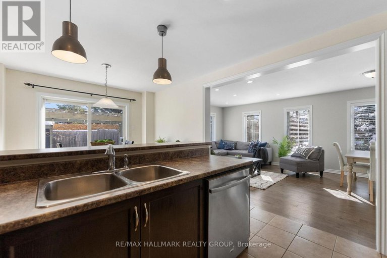 29406515/403-brigatine-avenue/stittsville-north/ottawa/ontario/K2S0P7_18