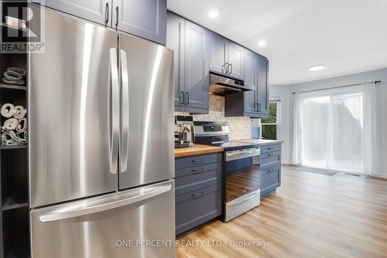 29612741/1570-champneuf-drive/chateauneuf/ottawa/ontario/K1C6B5_16