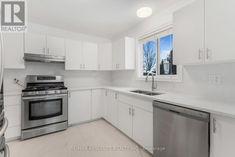 29194592/876-clearcrest-crescent/fallingbrookridgemount/ottawa/ontario/K4A3E6_6