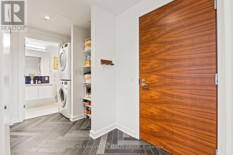 29444670/207-135-barrette-street/vanier/ottawa/ontario/K1L7Z9_5