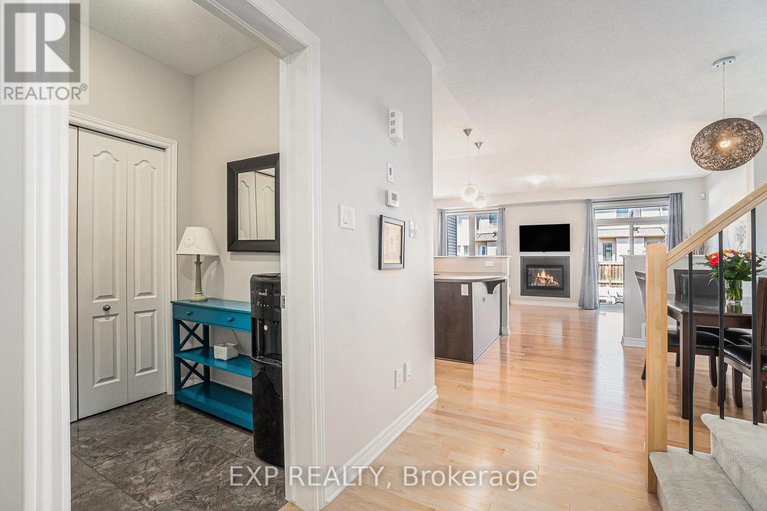 28654026/644-moorpark-avenue/emerald-meadowstrailwest/ottawa/ontario/K2M0H8_5