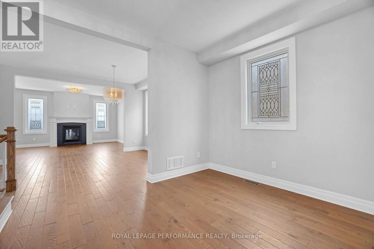 29211385/508-yellow-birch-street/mer-bleuebradley-estatesanderson-park/ottawa/ontario/K1W0J3_7