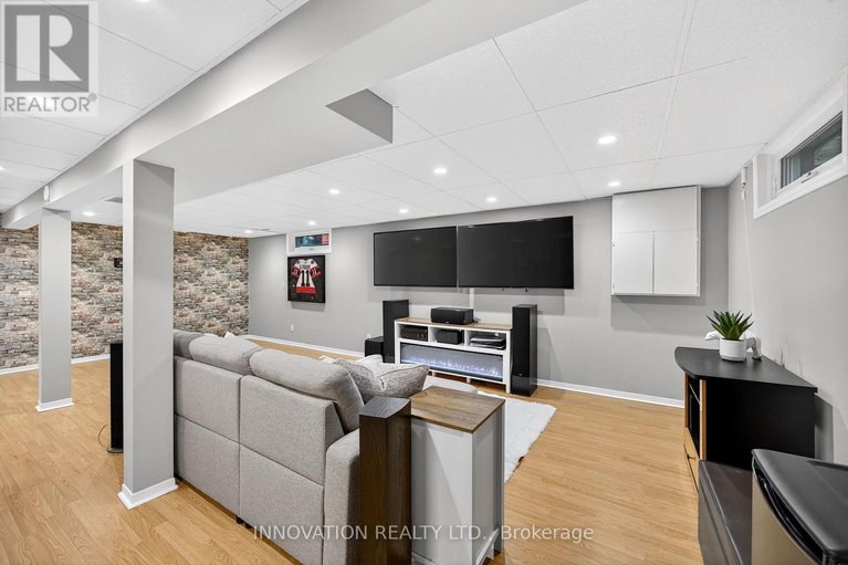 29023433/7-hyannis-avenue/cedargrovefraserdale/ottawa/ontario/K2J3H9_32