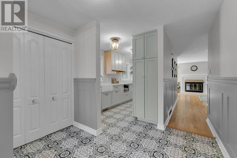 28647617/1162-derable-place/convent-glen-north/ottawa/ontario/K1C5L3_4