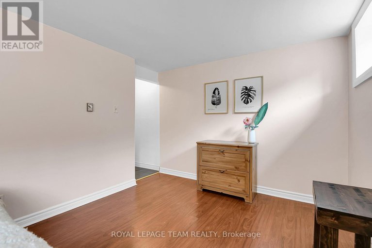 28769027/6405-st-louis-drive/hiawatha-parkconvent-glen/ottawa/ontario/K1C2X9_26