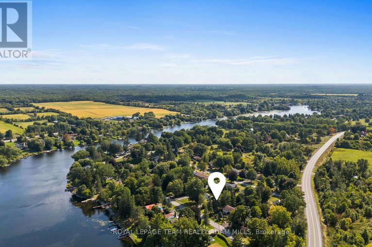 28834726/1095-boucher-crescent/manotick-south-to-roger-stevens/ottawa/ontario/K4M1B3_44