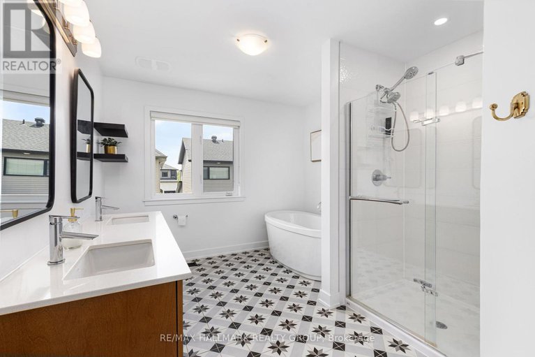 28477772/258-fountainhead-drive/mer-bleuebradley-estatesanderson-park/ottawa/ontario/K1W0H4_20