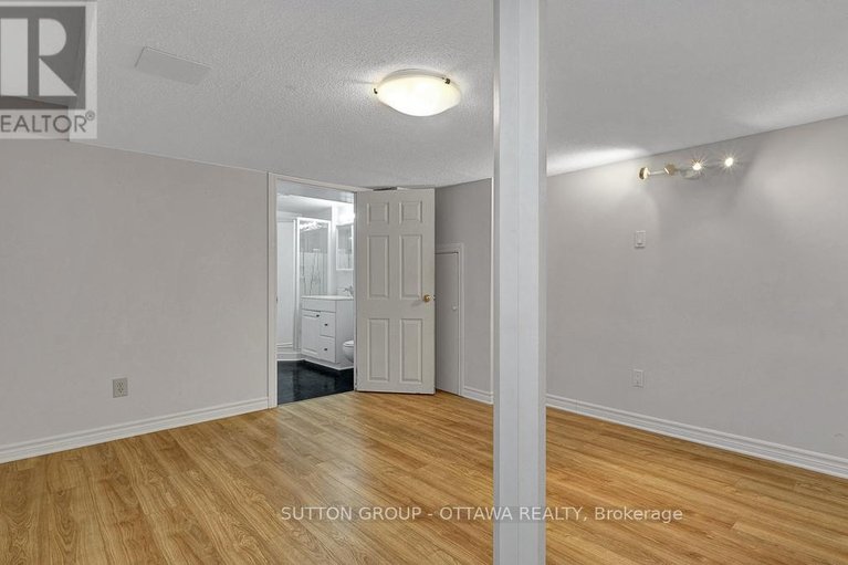 29636036/38-beaver-ridge/city-viewskylinefisher-heightsparkwood-hills/ottawa/ontario/K2E6C7_38