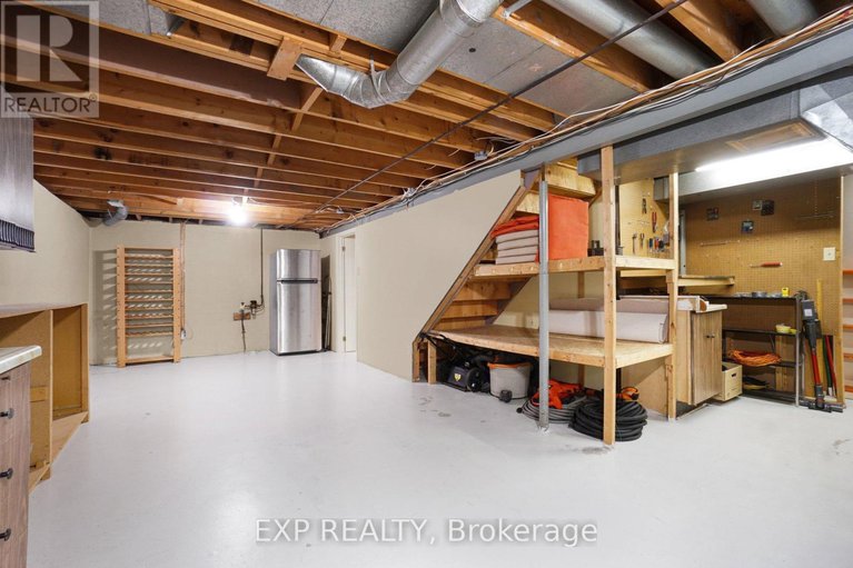 29392142/24-woodburn-drive/blackburn-hamlet/ottawa/ontario/K1B3A7_33