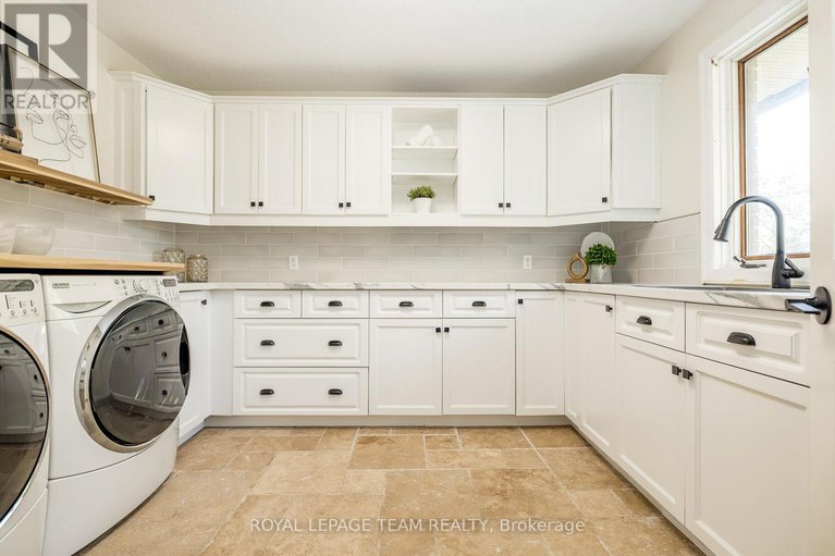 28666858/1216a-river-road/manotick-east-to-manotick-station/ottawa/ontario/K4M1B4_28