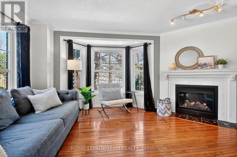 29431774/2-furlong-crescent/bridlewood/ottawa/ontario/K2M2J1_10