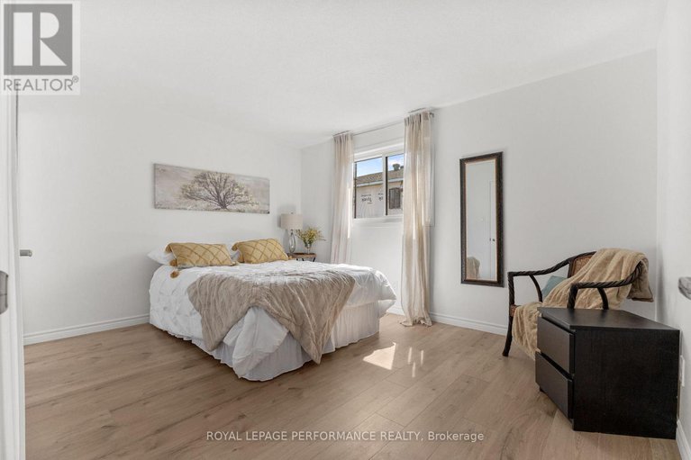 28734701/2768-wyldewood-street/emerald-woodssawmill-creek/ottawa/ontario/K1T2S4_14