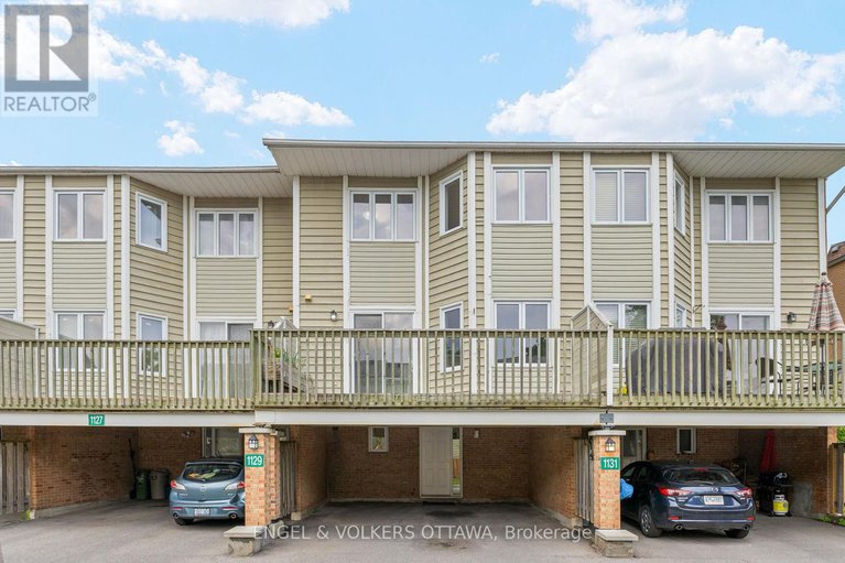 28573649/1129-chimney-hill-way/beacon-hill-south/ottawa/ontario/K1J8Z7_1