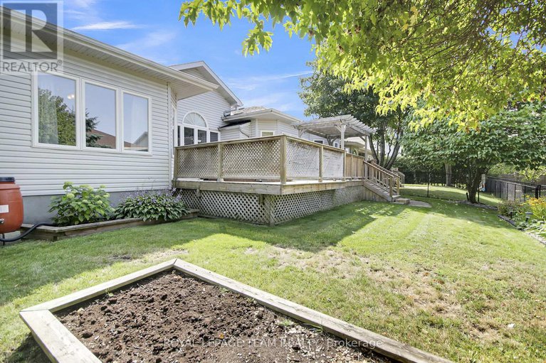 28847955/41-jacqueline-crescent/stittsville-central/ottawa/ontario/K2S1M2_48