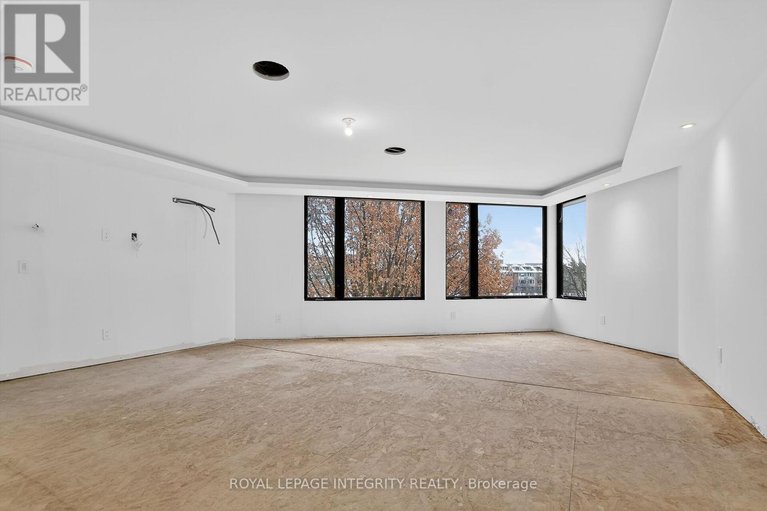 29487124/112-queen-elizabeth-drive/ottawa-centregolden-triangle/ottawa/ontario/K2P0Z5_30