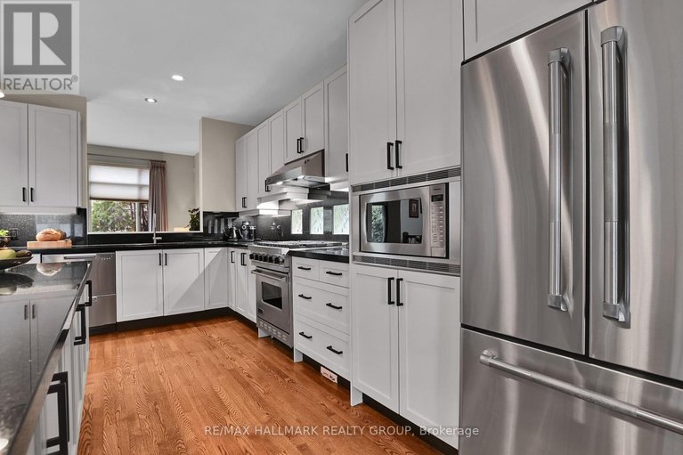 29674266/481-melbourne-avenue/mckellarhighland/ottawa/ontario/K2A1W4_7