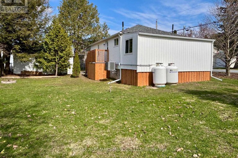 29639881/19-alexander-street-w/maxville/north-glengarry/ontario/K0C1T0_22