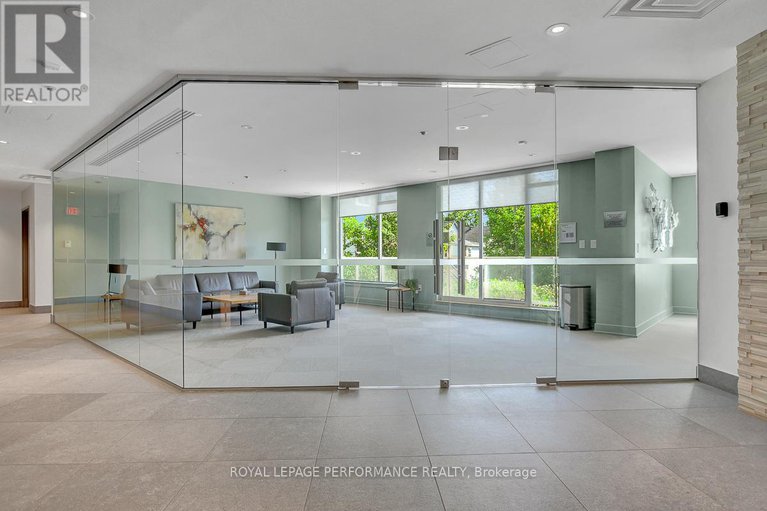 29308267/413-7-marquette-avenue/vanier/ottawa/ontario/K1L8A7_20