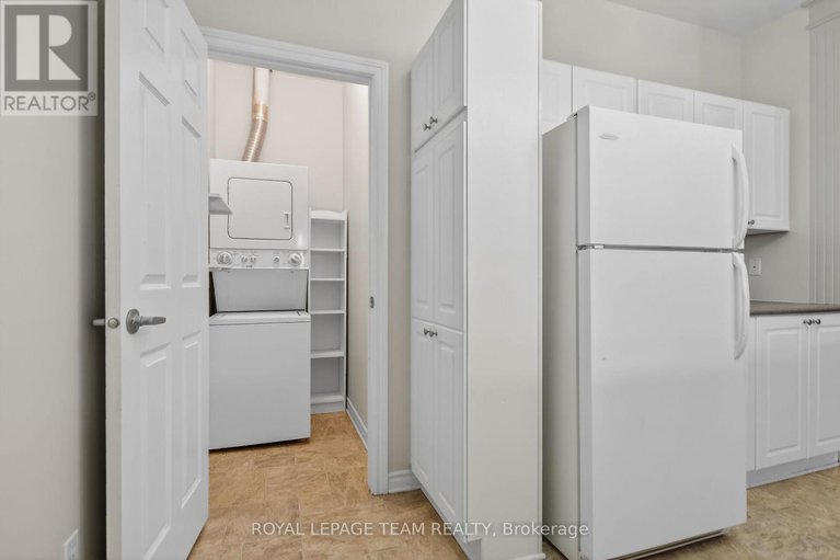 29237185/5553-doctor-leach-drive/manotick-village-manotick-estates/ottawa/ontario/K4M1L6_11