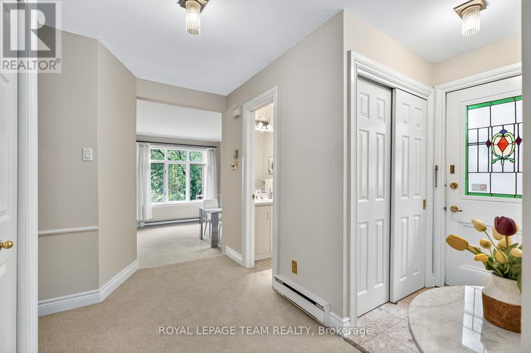 28792255/9-292-laurier-avenue/sandy-hill/ottawa/ontario/K1N6P5_21