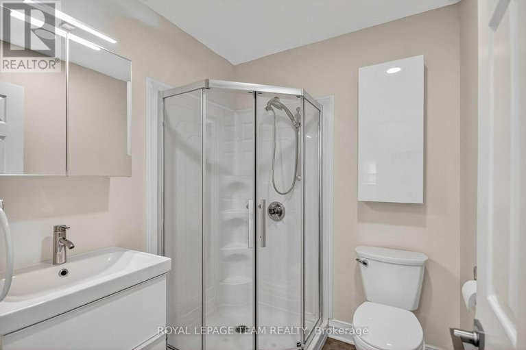 29015605/259-grandview-road/crystal-bayrocky-point/ottawa/ontario/K2H8B9_45