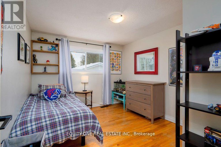 28095132/33-fielding-court/riverside-park-south/ottawa/ontario/K1V7H2_18