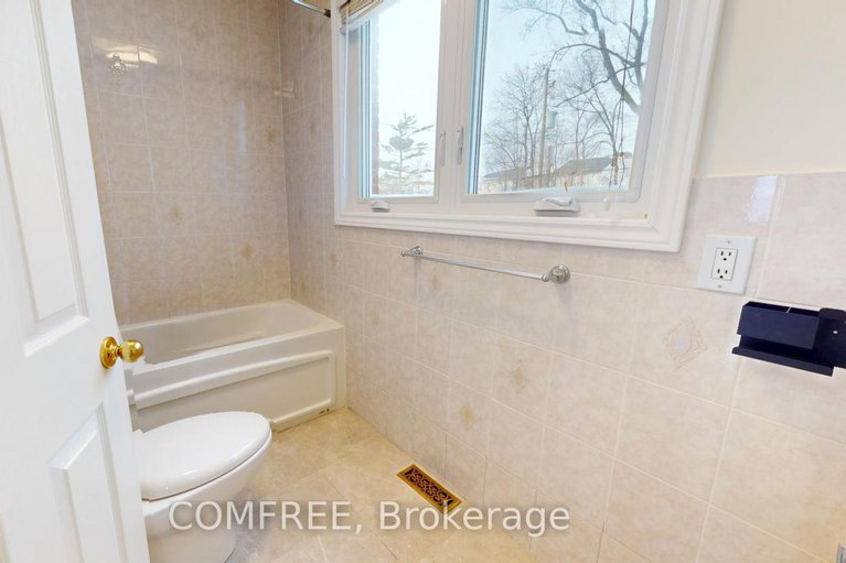 28379569/25-seguin-street/cardinal-heights/ottawa/ontario/K1J6P4_11