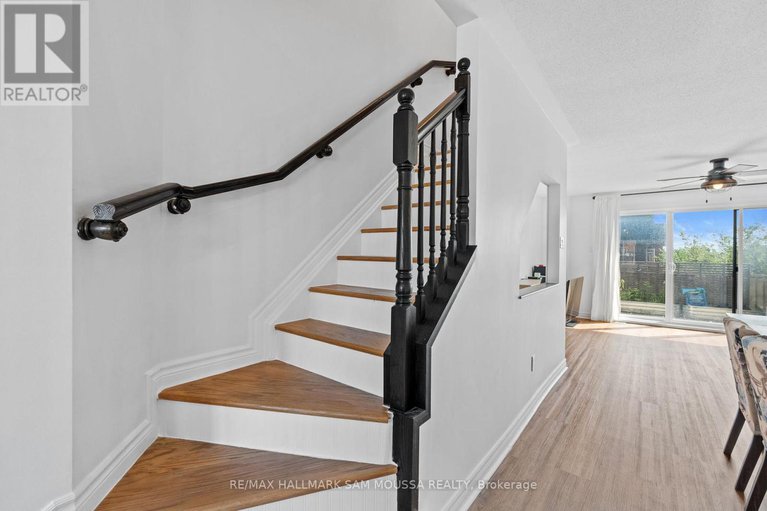 28654019/1222-longfields-drive/strandherd/ottawa/ontario/K2J5X3_24