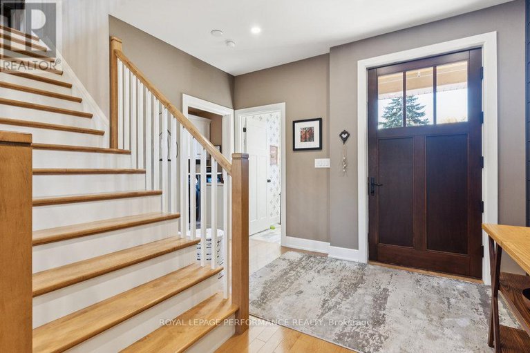 29049198/5-melva-avenue/blossom-parkkemp-parkfindlay-creek/ottawa/ontario/K1T3W9_3