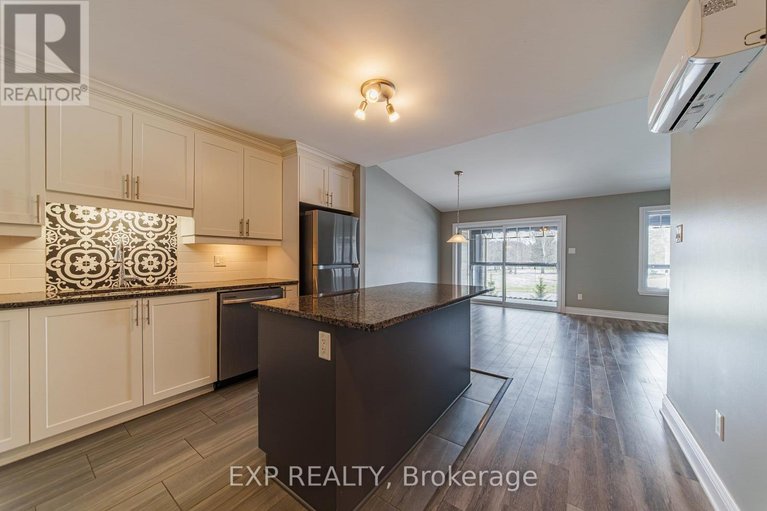 29585547/285-306-masters-lane/town-of-rockland/clarence-rockland/ontario/K4K0L3_7