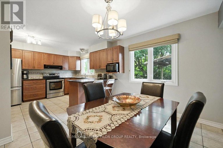 28648912/3351-chilliwack-way/sawmill-creektimbermill/ottawa/ontario/K1T1P4_6