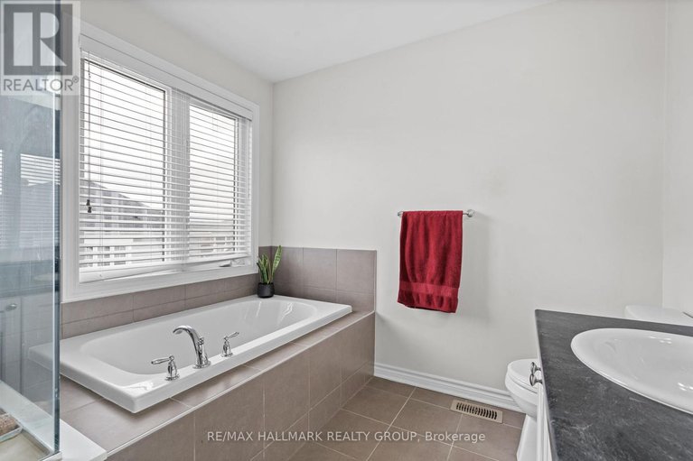 28653089/716-summergaze-street/emerald-meadowstrailwest/ottawa/ontario/K2M0L4_33