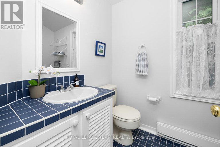 28819009/5515-millview-street/manotick-long-island-nicholls-island/ottawa/ontario/K4M1J3_16