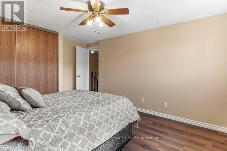29678414/55-2610-draper-avenue/redwood-park/ottawa/ontario/K2H8X8_29