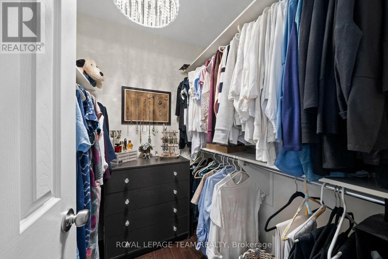 29621375/766-paul-metivier-drive/strandherd/ottawa/ontario/K2J3G4_29