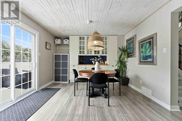 29416522/1091-burgundy-lane/convent-glen/ottawa/ontario/K1C2M9_13