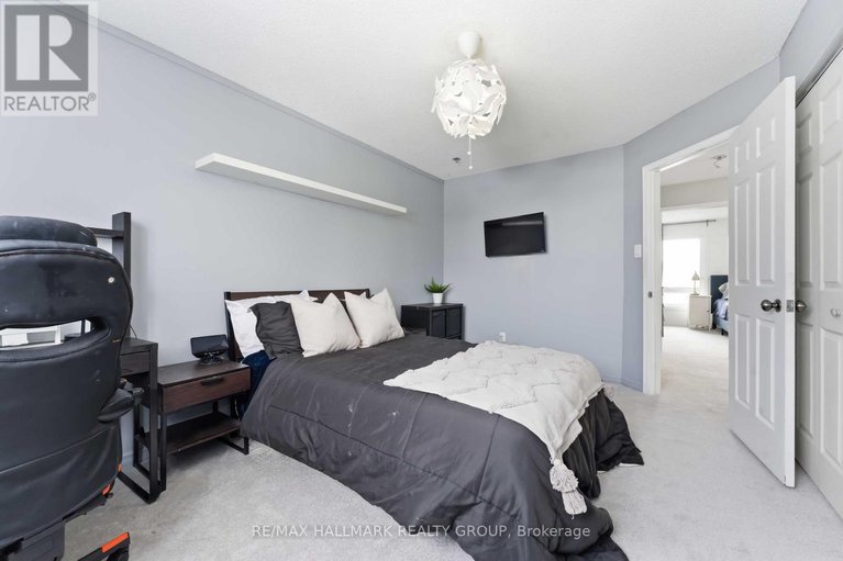 29416522/1091-burgundy-lane/convent-glen/ottawa/ontario/K1C2M9_25