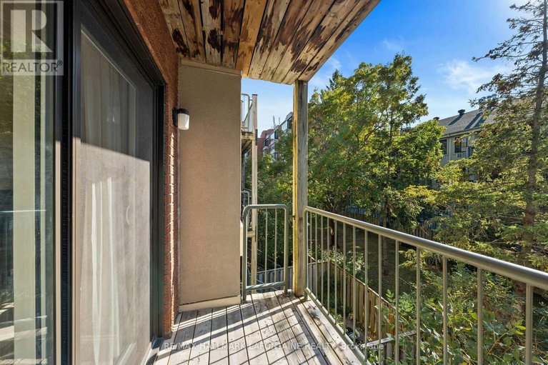 29011160/12-crispin-private/manor-park/ottawa/ontario/K1K2T8_8