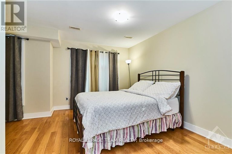 29679100/10-800-melwood-avenue/mckellar-heightsglabar-park/ottawa/ontario/K2A3C3_19