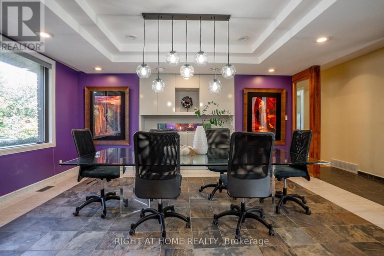 29001389/5-burnt-tree-court/cedar-hillorchard-estates/ottawa/ontario/K2R1B8_5