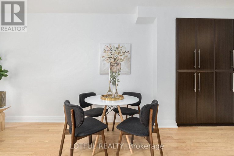 27948613/a-58-young-street/west-centre-town/ottawa/ontario/K1S3H9_13