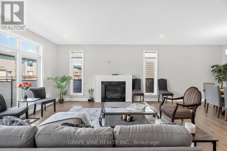 28743049/525-pimiwidon-street/cfb-rockcliffe-and-area/ottawa/ontario/K1K5A1_17
