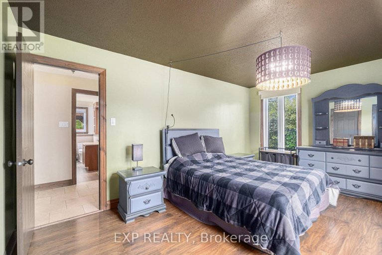 28799332/16-landriault-avenue/champlain-twp/champlain/ontario/K0B1K0_19