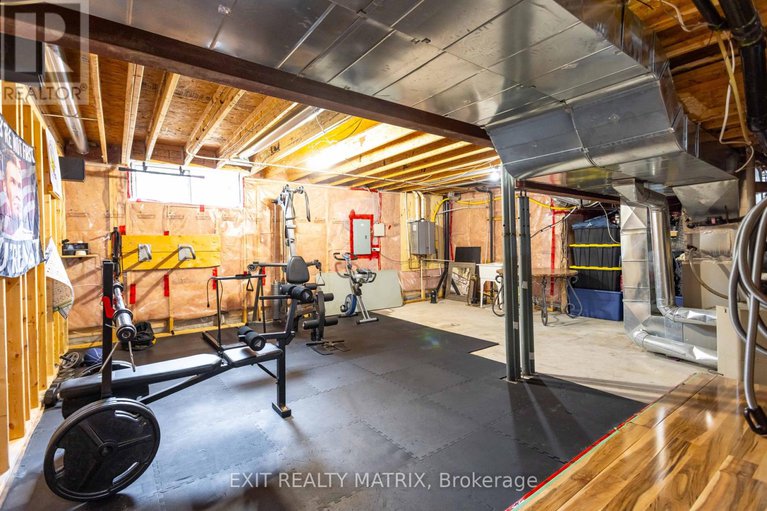 28414498/221-hillpark-high-street/mer-bleuebradley-estatesanderson-park/ottawa/ontario/K1W0B5_38